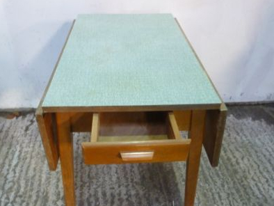 Laminates, Veneers, and When to Use Ultra Grip 3 vintagekitchenunits 1 Laminates, Veneers, and When to Use Ultra Grip